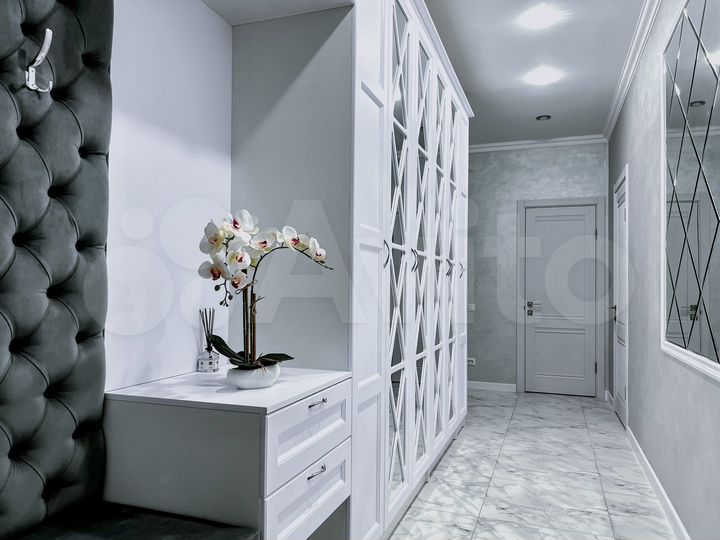 Квартира-студия, 68 м², 2/5 эт.