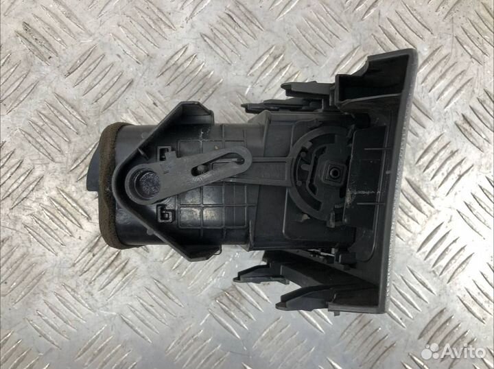 Воздуховод солона левый Тойота Королла Филдер E140