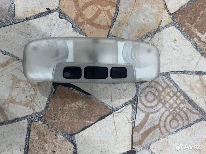 Плафон подсветки салона Ford Fusion хэтчбэк 1.4