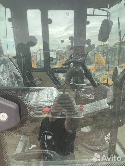 Дорожный каток XCMG XD83, 2022