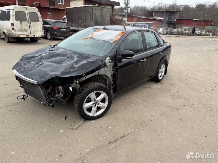 Ford Focus 1.6 AT, 2010, битый, 170 000 км