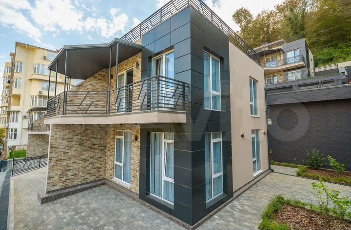 Дом 145 м² на участке 1,7 сот.