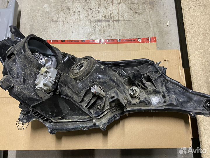 Фара левая toyota rav 4