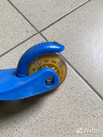 Трехколосный самокат Kreiss Hot Wheels