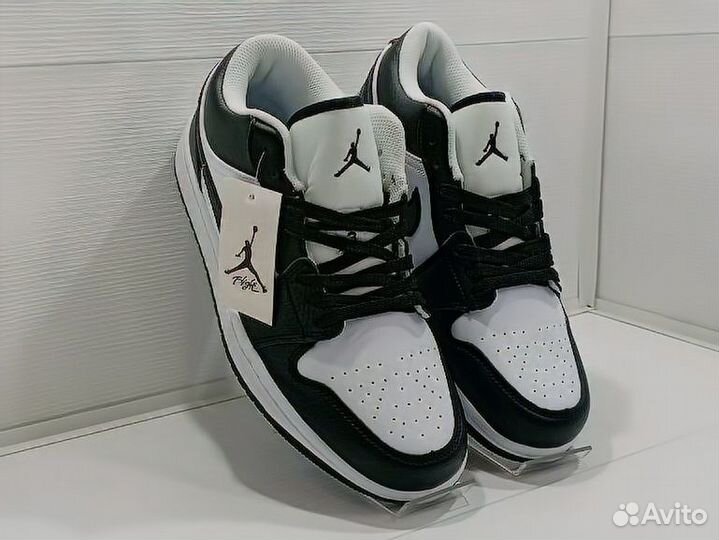 Кроссовки Nike Air Jordan 1