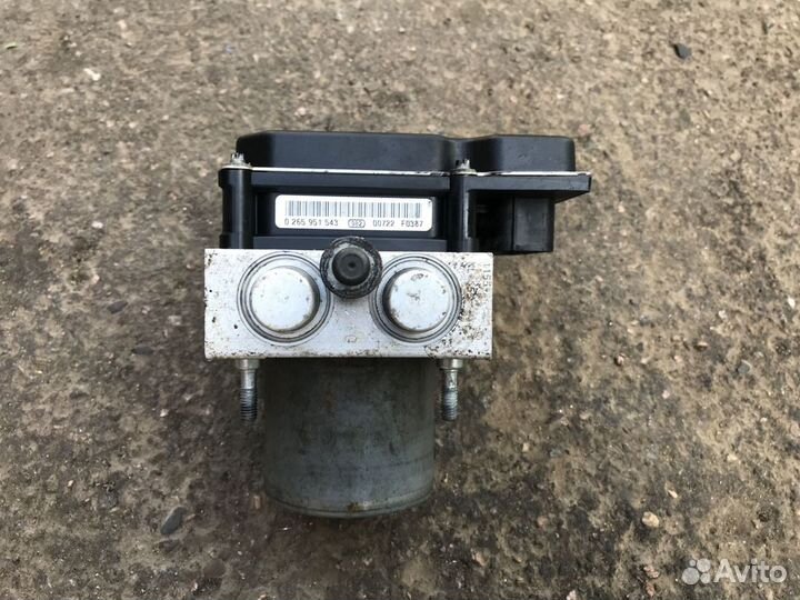 Блок ABS Chevrolet Tahoe III 06-14