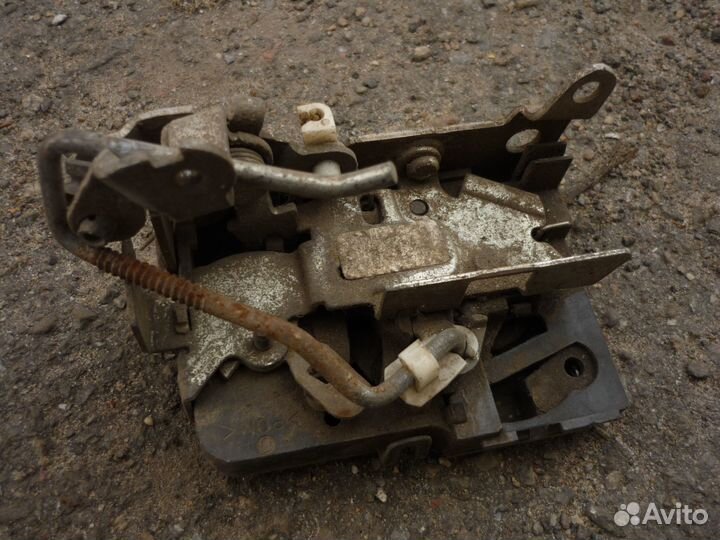 Замок двери задний правый рено логан