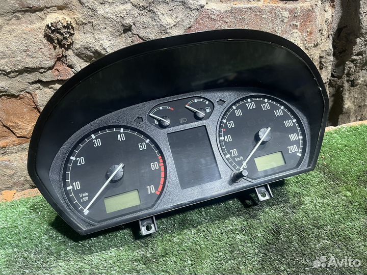 Приборная панель Skoda Fabia 1 2005 года