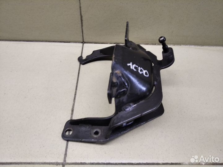 Кронштейн Kuga 2008-2012