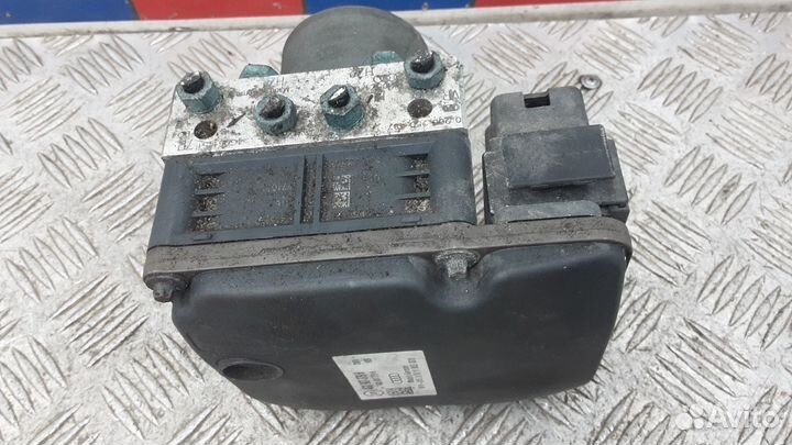 Блок управления тормозами/насос ABS Audi A6/RS6/S6