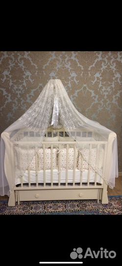 Детская кроватка