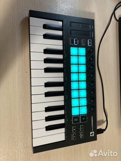 Midi клавиатура novation launchkey mini mk3