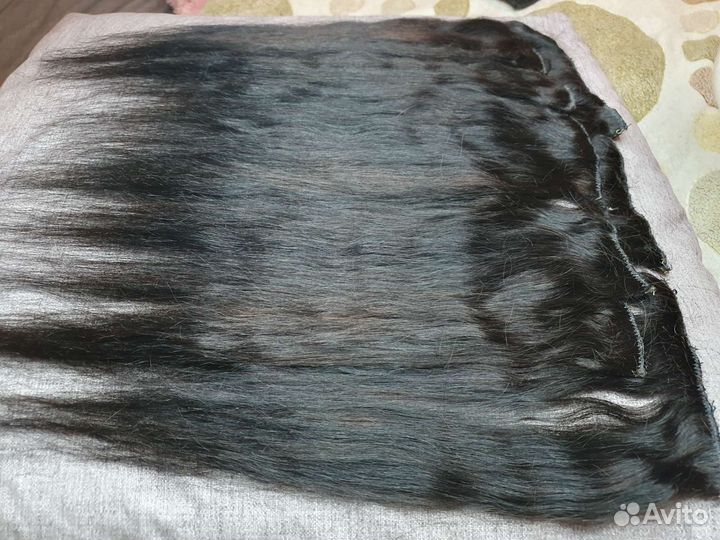 Натуральные волосы на заколках