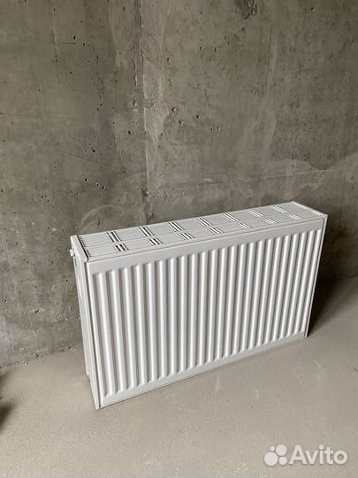 Радиатор Prado Universal с нижним подключением