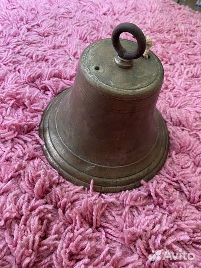 Старинный колокол