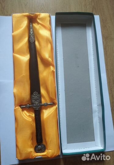 Кинжал сувенирный