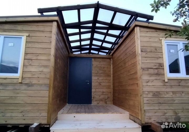 Дачный дом, бытовка, баня, веранда