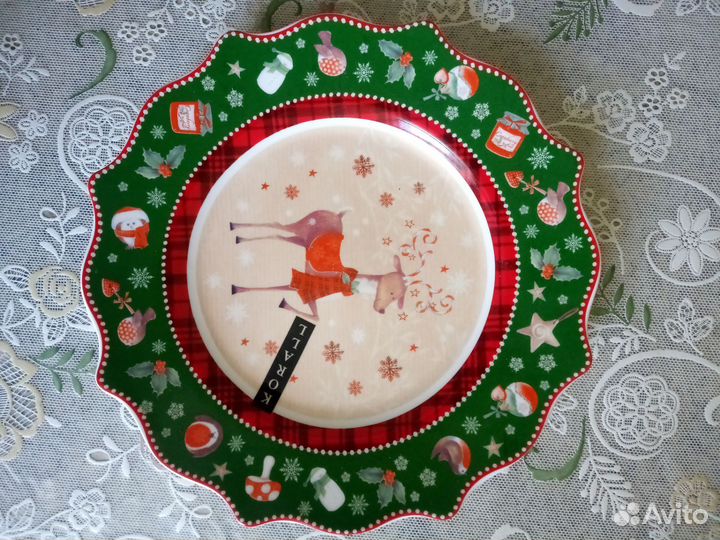 Тарелка новая