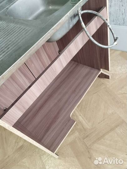 Кухонная мойка с тумбой бу со смесителем