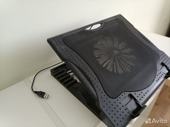 Подставка с охлаждением для ноутбука