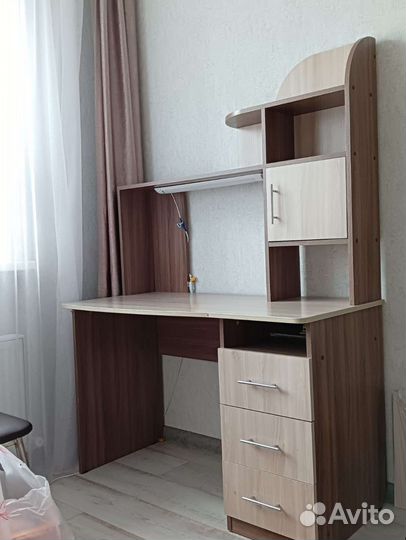 Письменный стол