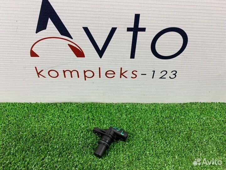 Датчик положения распредвала Audi A5 8T cala 2008