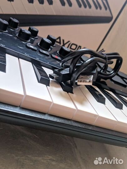 Миди клавиатура/ цифровое пианино/ синтезатор