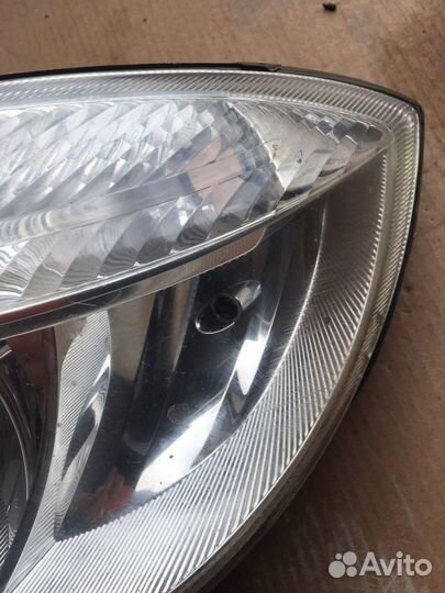 Фара передняя левая Skoda Fabia (1640)