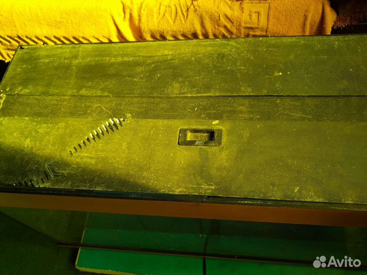 Аквариум с подсветкой и крышкой