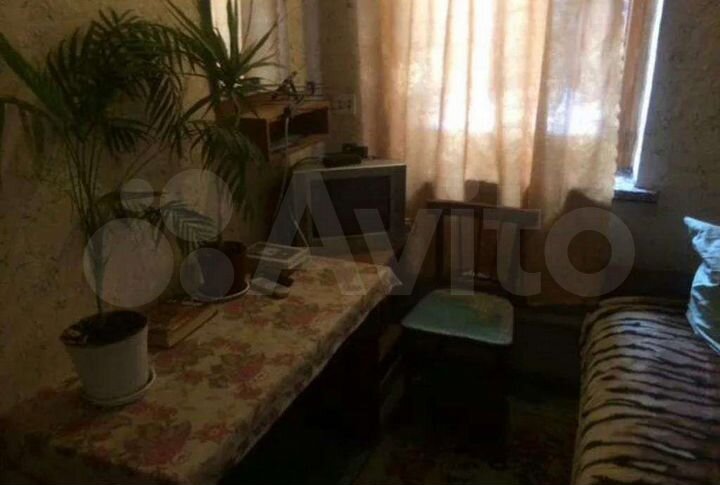 Комната 9 м² в 3-к., 1/2 эт.