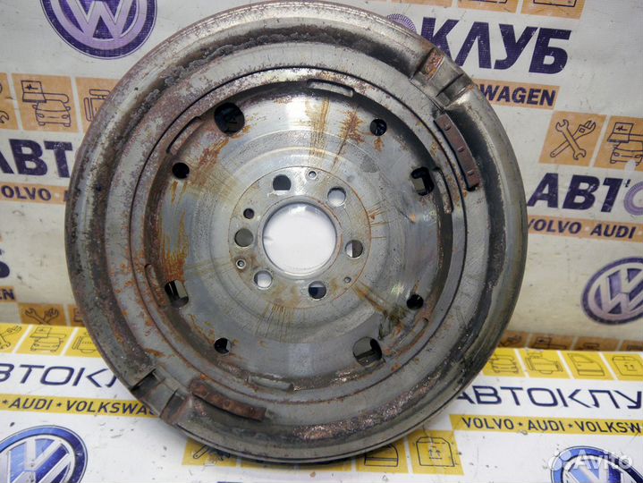 Маховик двухмассовый DSG7 Фольксваген Гольф 6