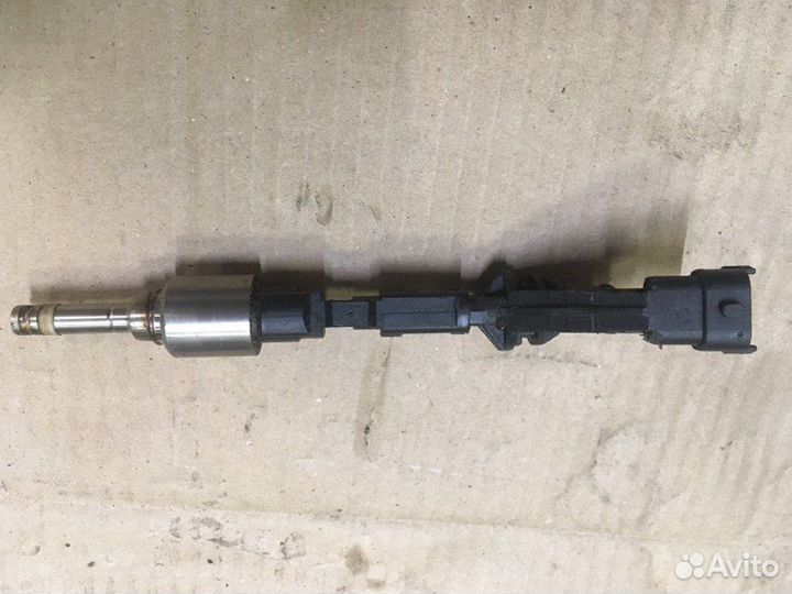 Форсунка инжекторная топливная B4164T Volvo S60 2