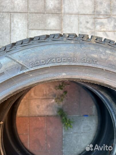 Goodyear UltraGrip Ice 2 235/45 R18