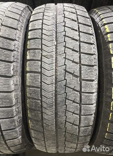 Bridgestone Blizzak VRX 215/60 R16 92N