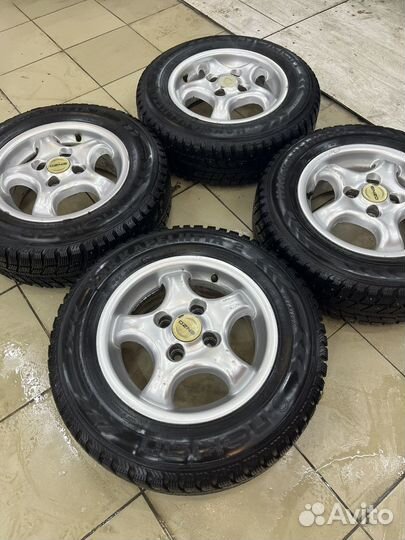R13 Nokian Tyres Hakkapeliitta 2 175/70, PCD 4x98 DIA 58.5