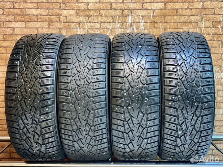 Nokian Tyres Hakkapeliitta 7 215/60 R16