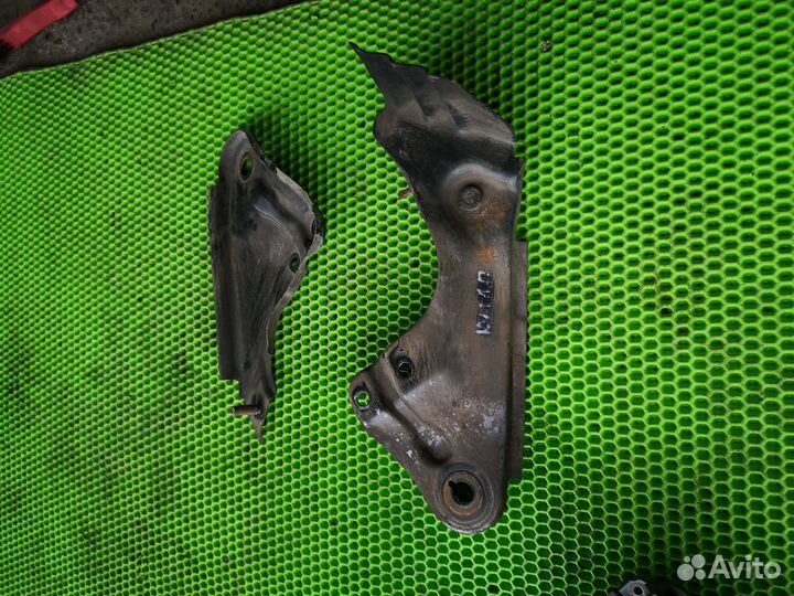 Кронштейн глушителя для Ford Kuga 2012-2019