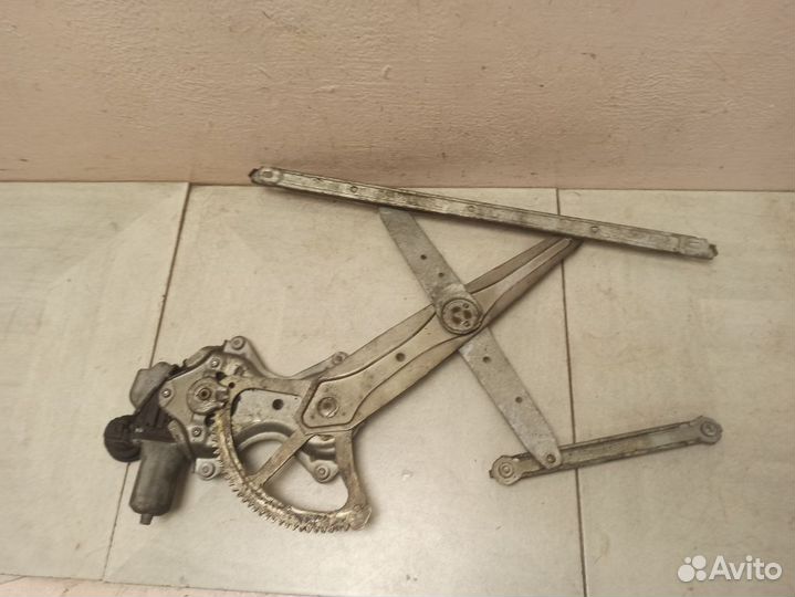 Стеклоподъемник электрический задний правый