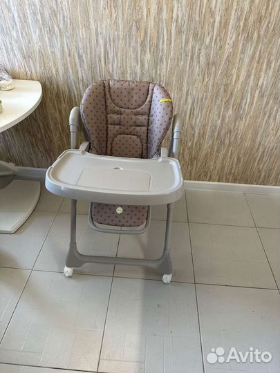 Детский стульчик для кормления