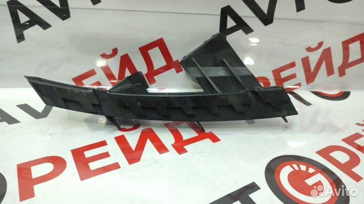 Крепление бампера переднее правое Audi Q7 4L cjtc