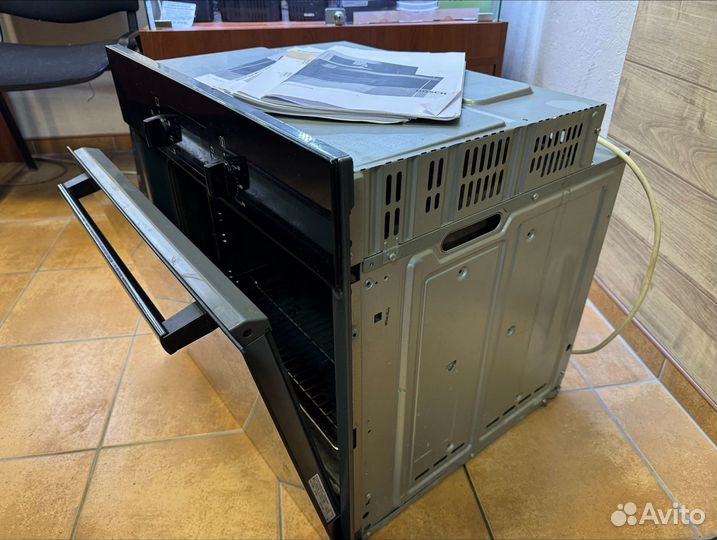 Духовой встраиваемый электрический шкаф bosch HT5H