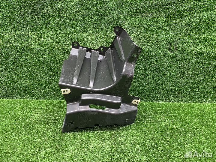 Защита днища правая BMW X7 G07