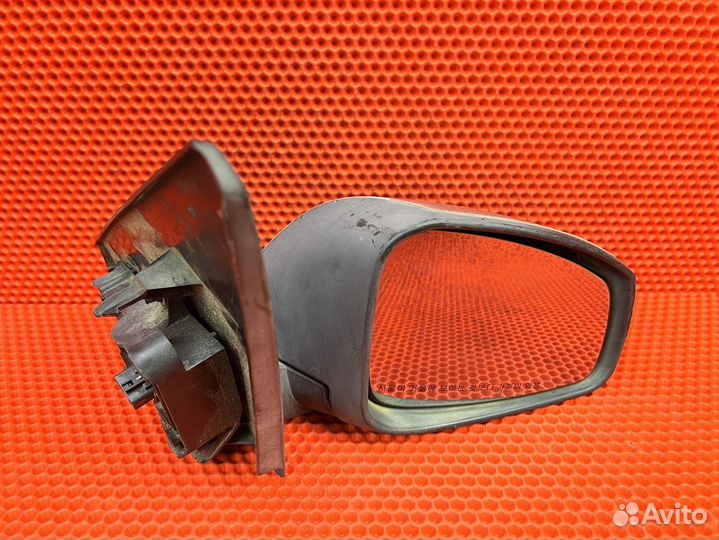 Зеркало заднего вида боковое правое Renault Megane