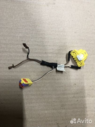 Шлейф подушки безопасности в руль VAG 5P0971584G