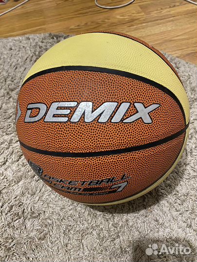Баскетбольный мяч demix