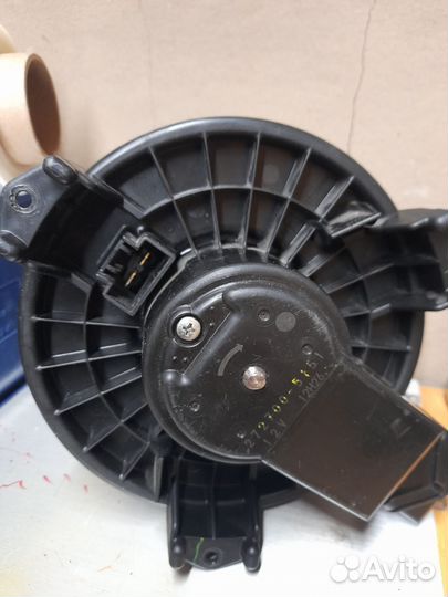 Моторчик печки Toyota corolla 150