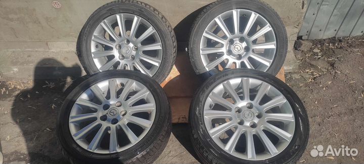 Yokohama BluEarth AE01 205/50 R17