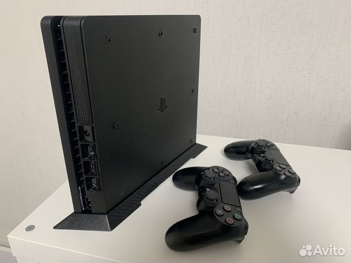 Sony Playstation 4 PS4 Slim 1tb, 2 геймпада