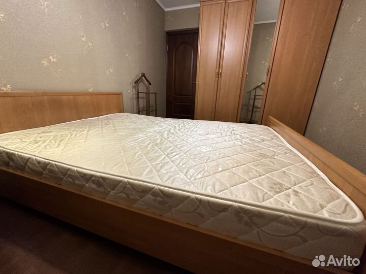 Кровать двуспальная