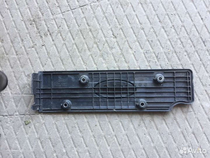 Декоративная накладка двс кia Cerato